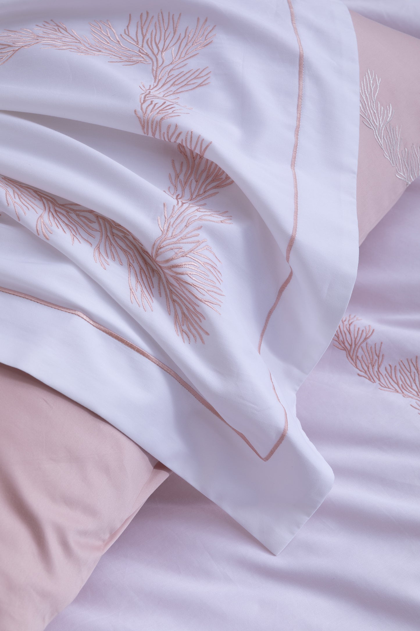 Feathery Linen Set