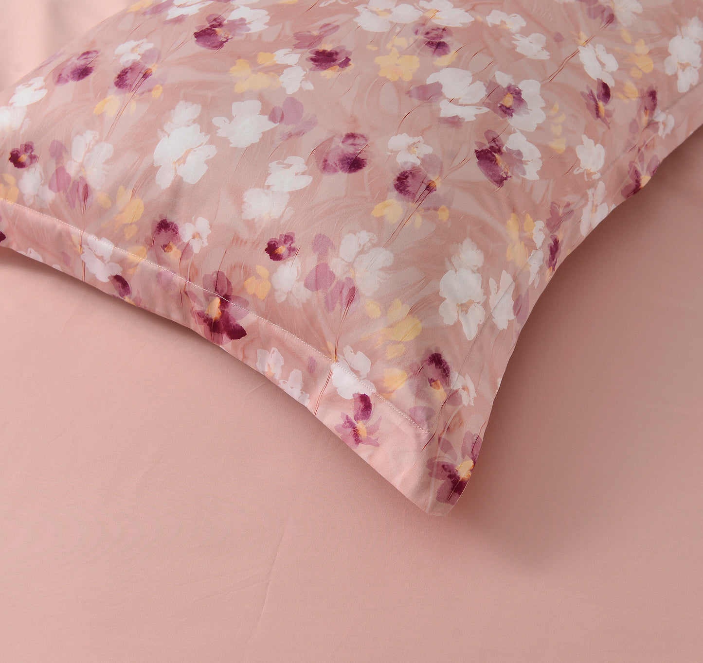 Opulent Petals Linen Set